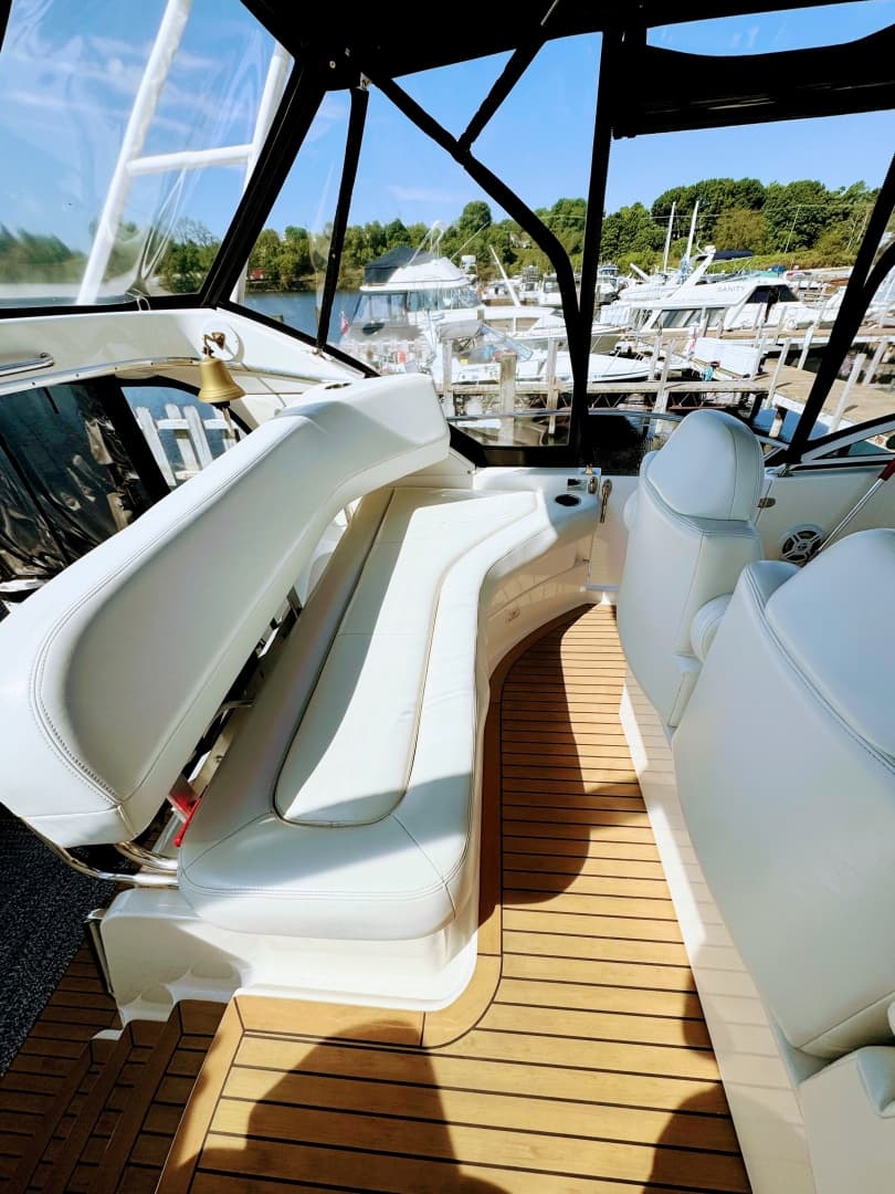 2002 Silverton 39 Motor Yacht