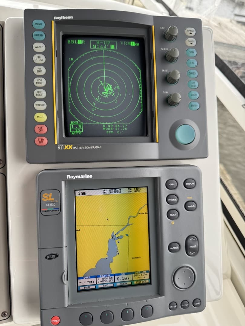 1999 Carver 406 Aft Cabin Motor Yacht