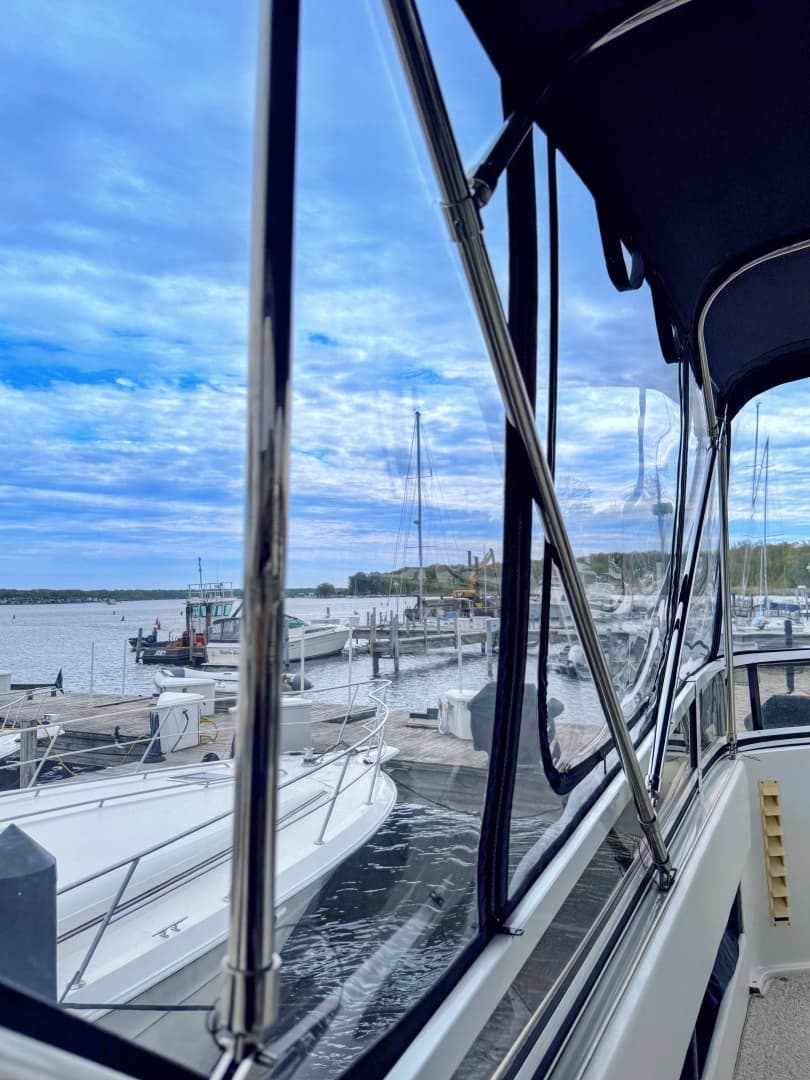 1999 Carver 406 Aft Cabin Motor Yacht