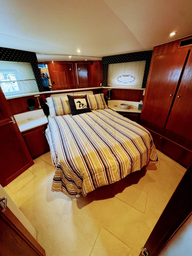 1999 Carver 406 Aft Cabin Motor Yacht