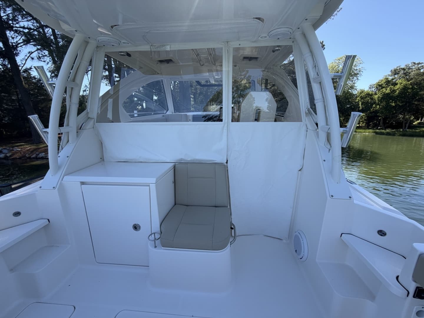 2016 Pursuit Offshore