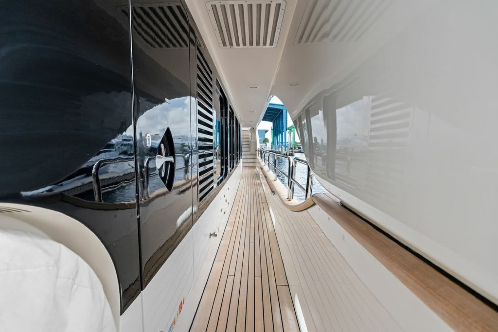 2008 Benetti 121 Classic