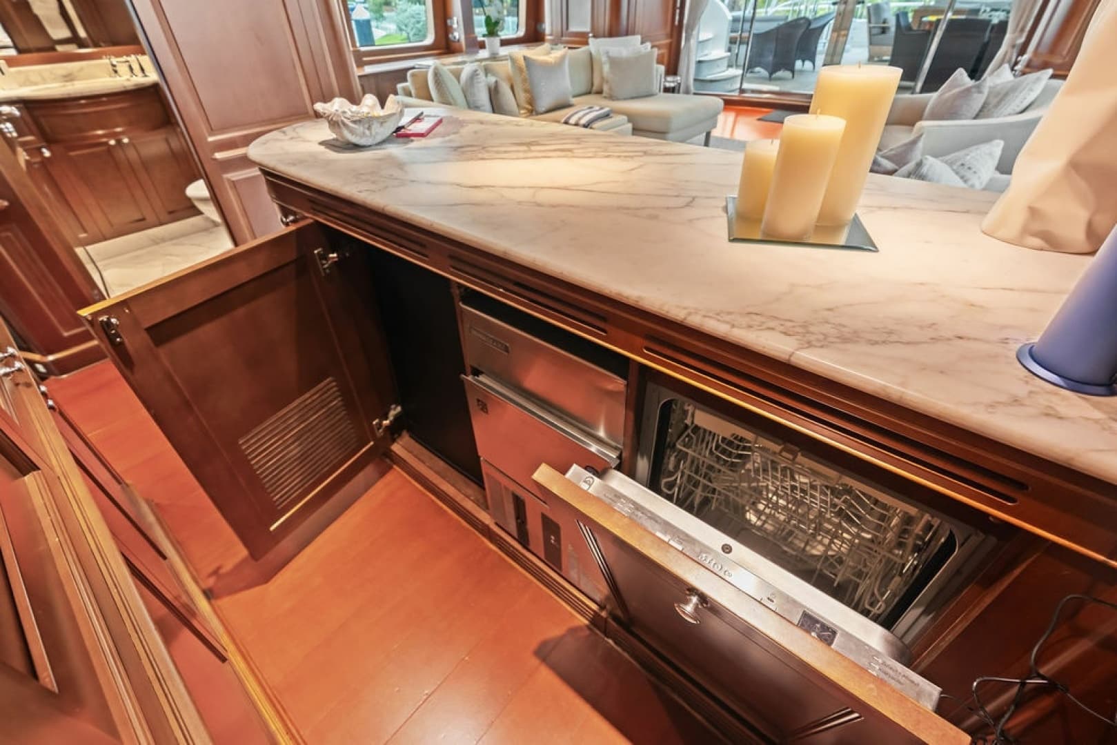 2008 Benetti 121 Classic