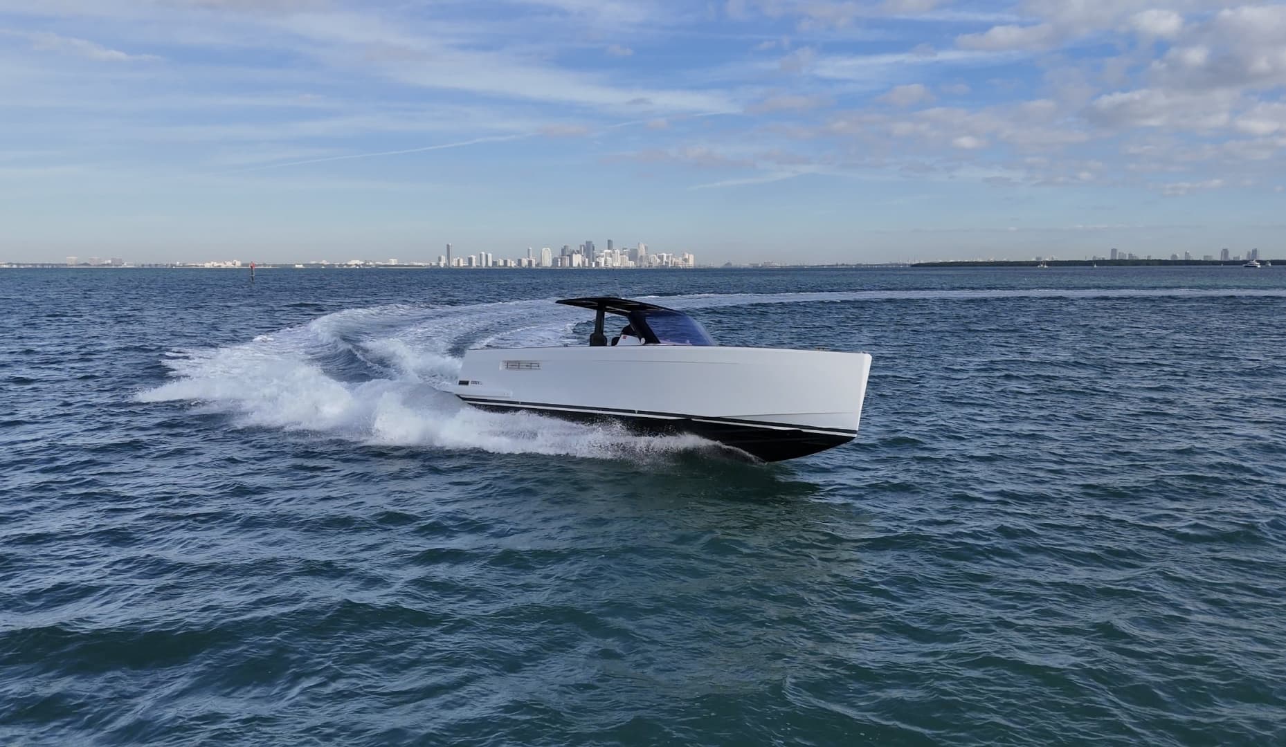 2019 Fjord 40 Open