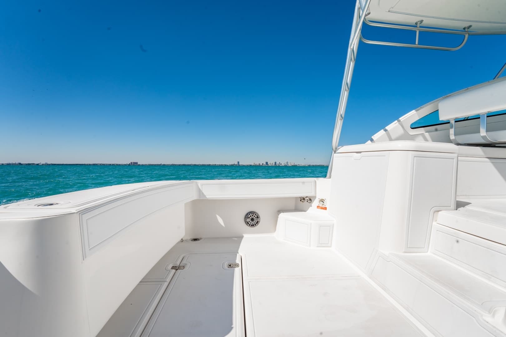 2004 Luhrs 320 Open