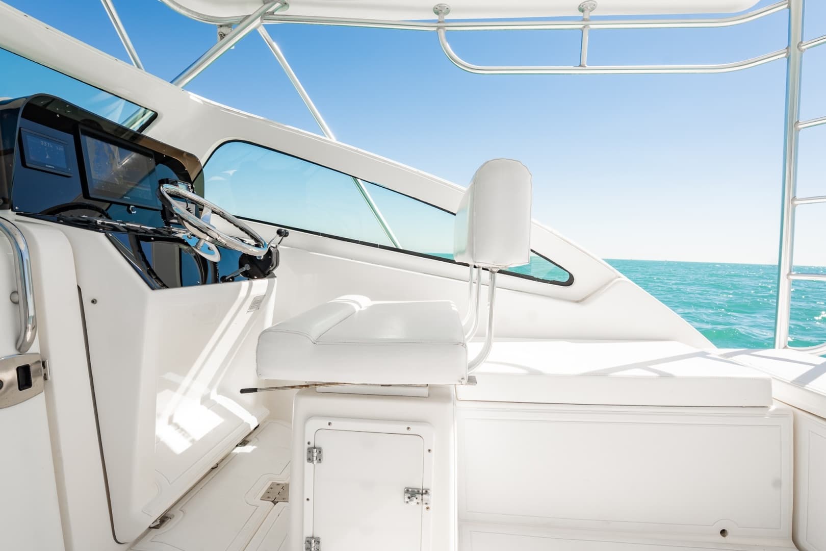 2004 Luhrs 320 Open