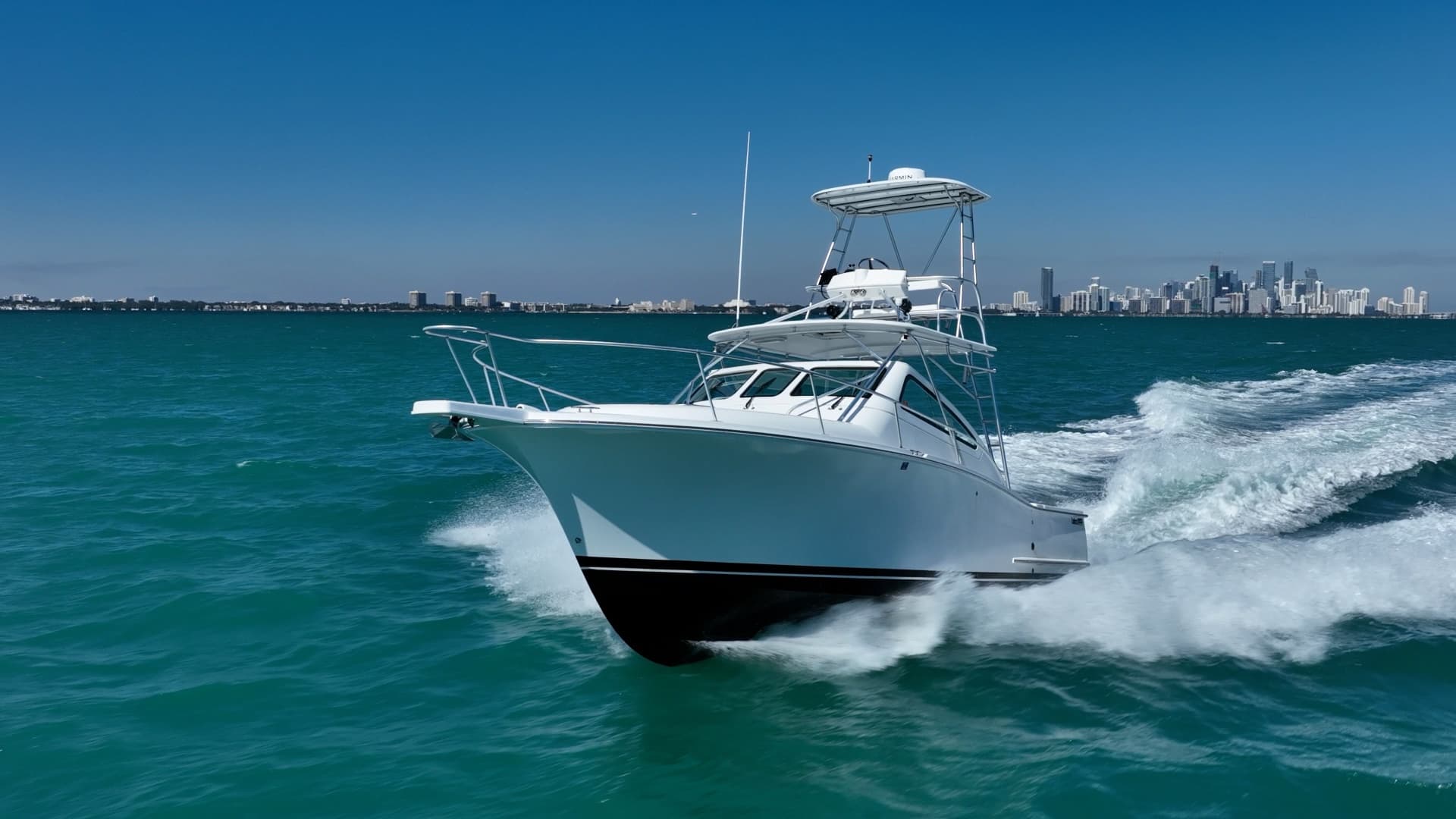 2004 Luhrs 320 Open