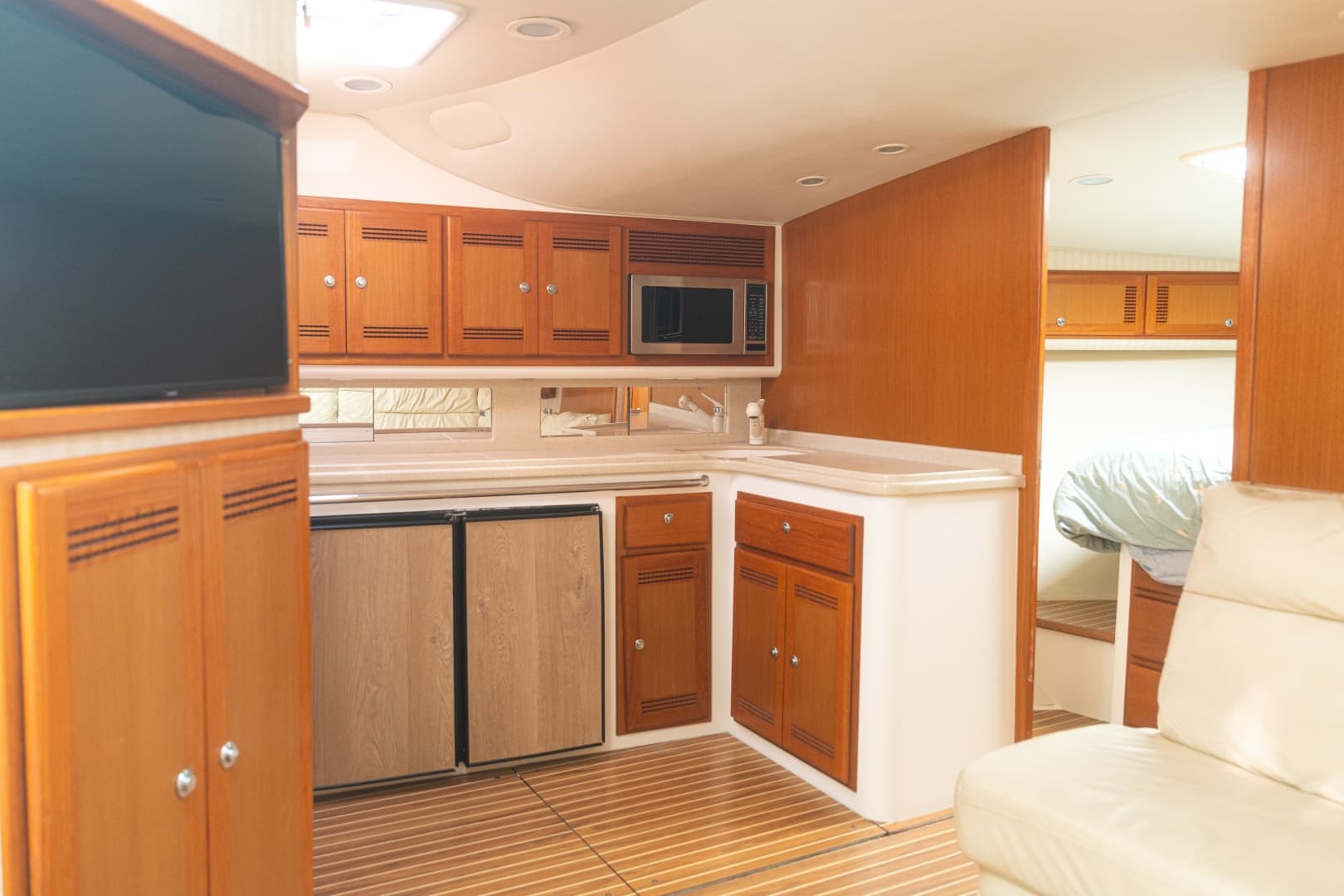 2005 Cabo 40 Hardtop Express