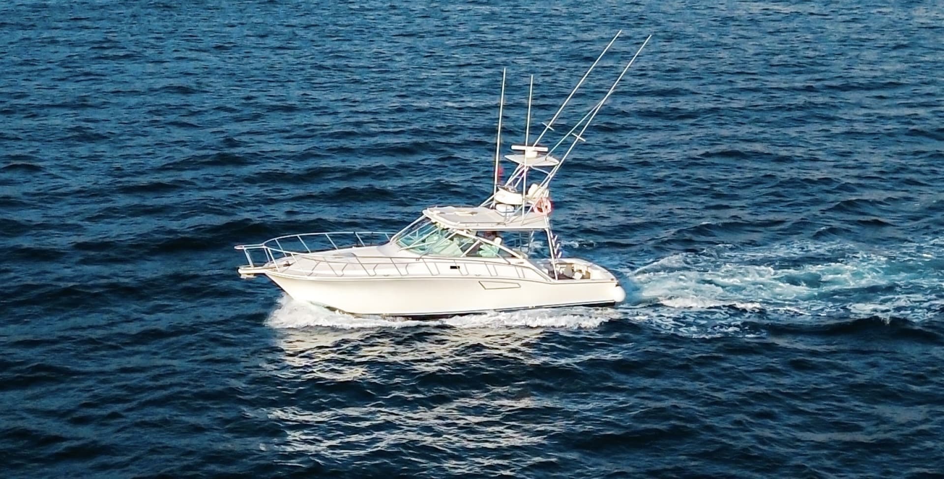 2005 Cabo 40 Hardtop Express