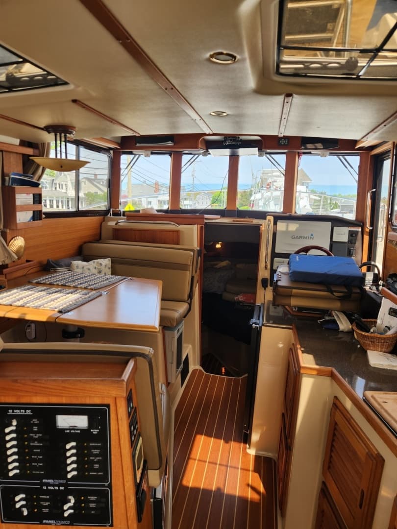 2019 Ranger Tugs R-31 CB