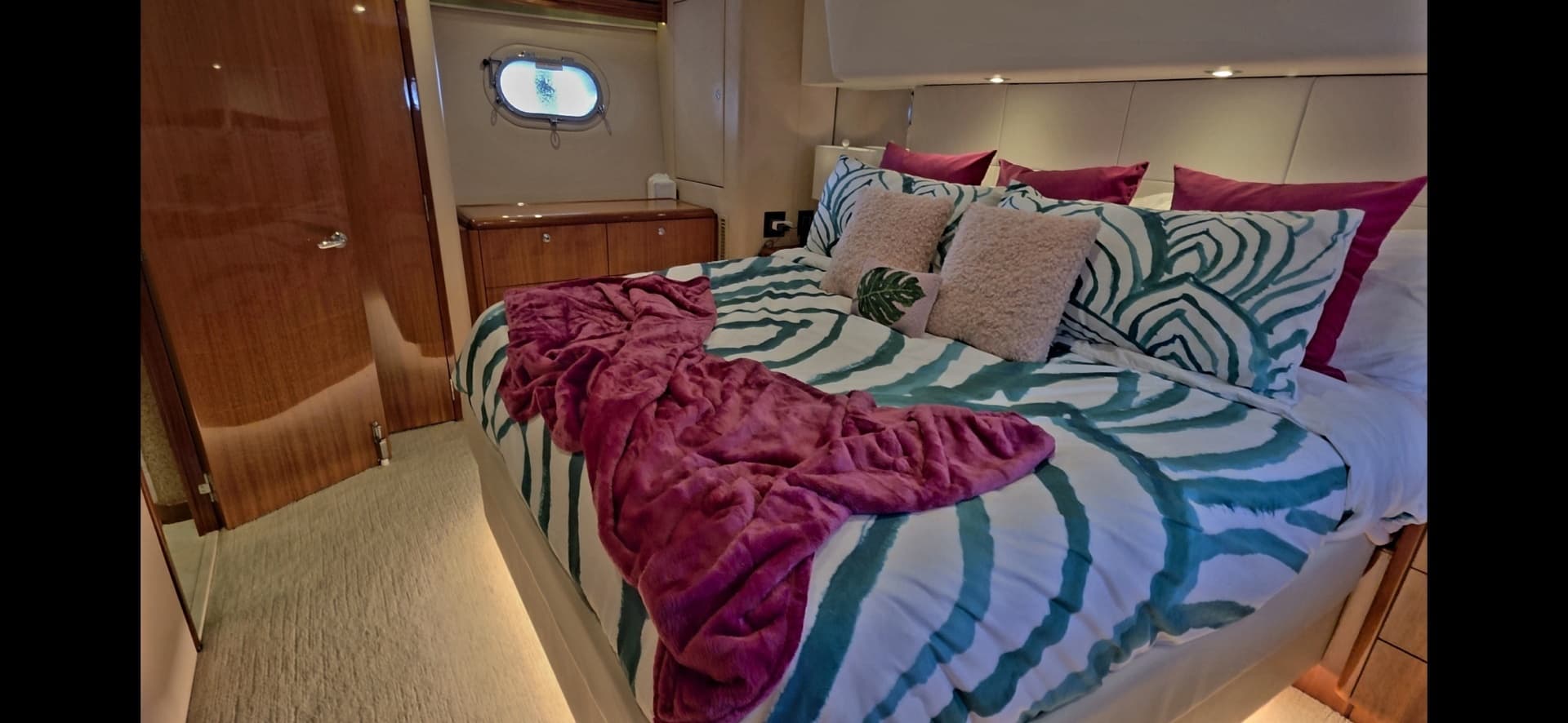 2008 Hatteras 