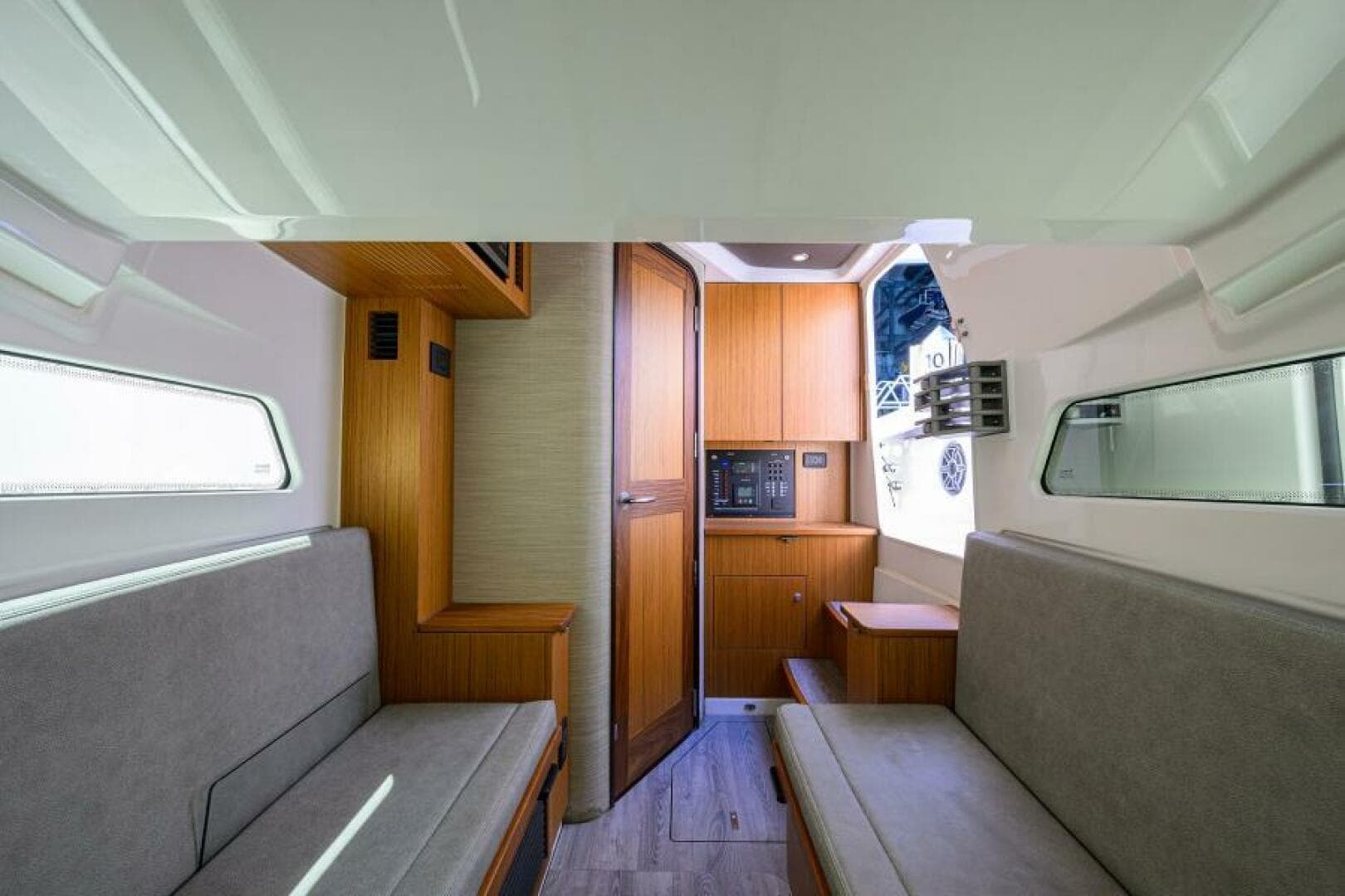 2021 Solace Center Console