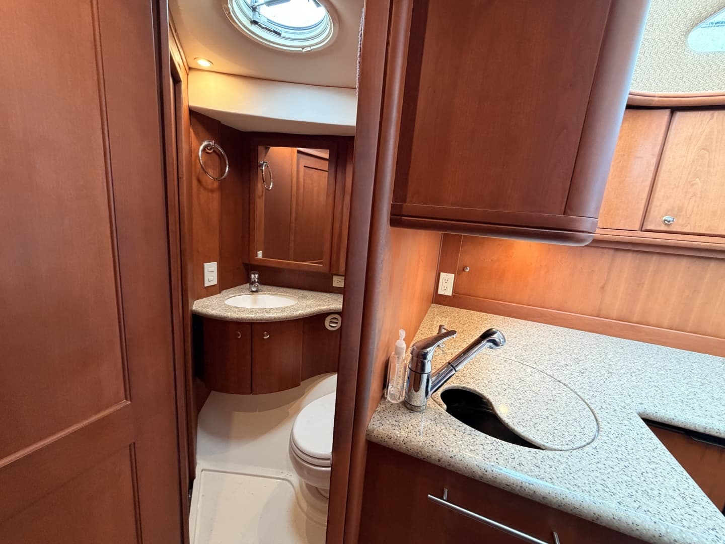 2006 Silverton 38 Convertible