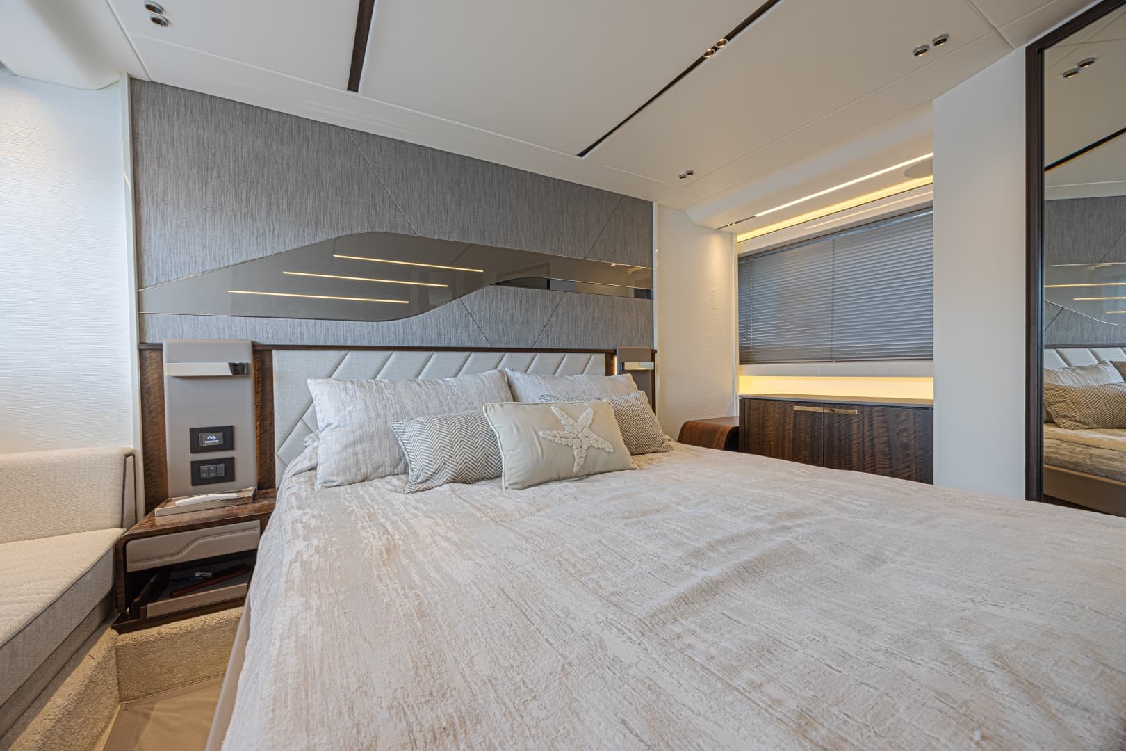 2021 Sunseeker Predator 60 EVO