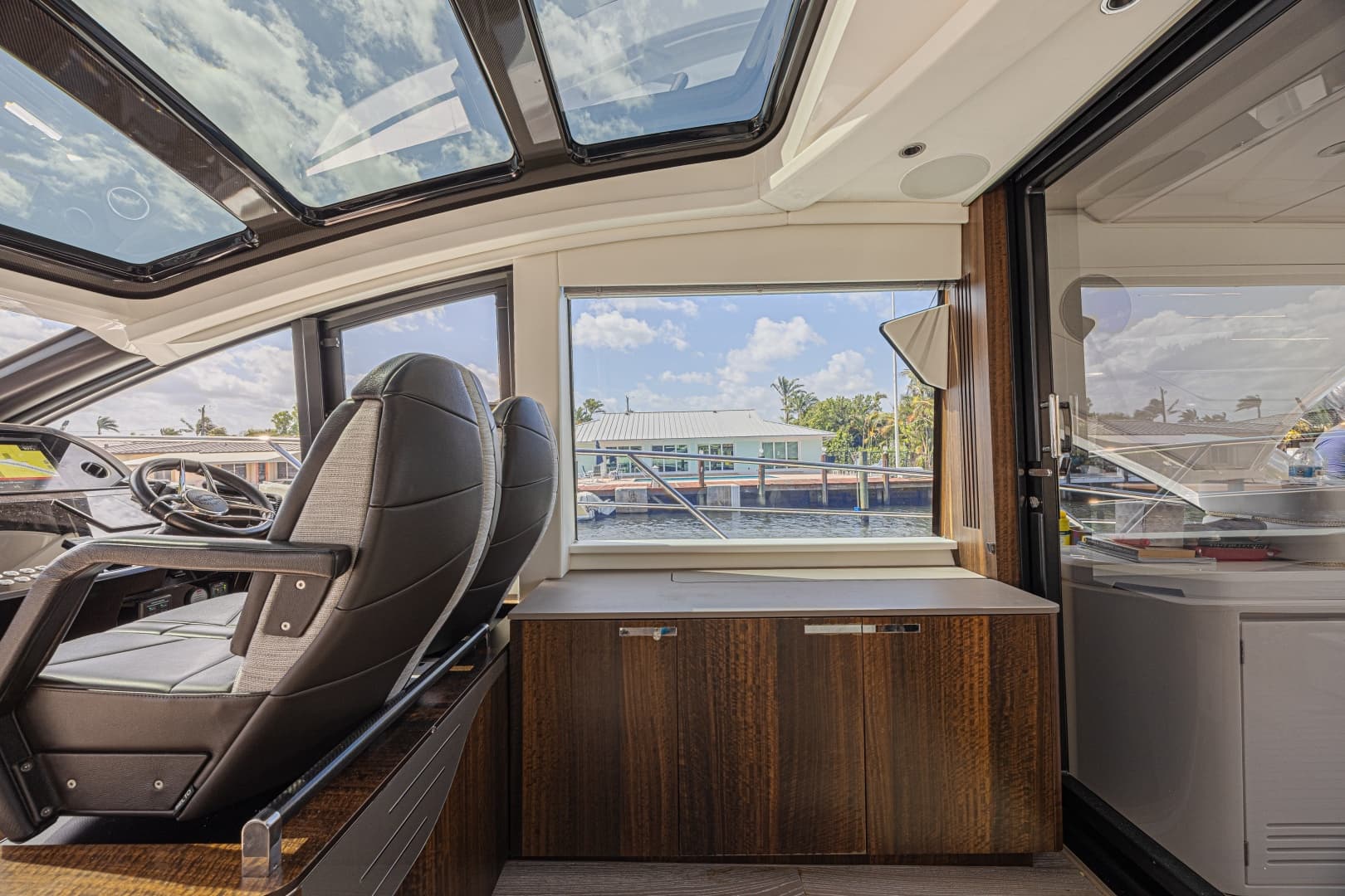 2021 Sunseeker Predator 60 EVO