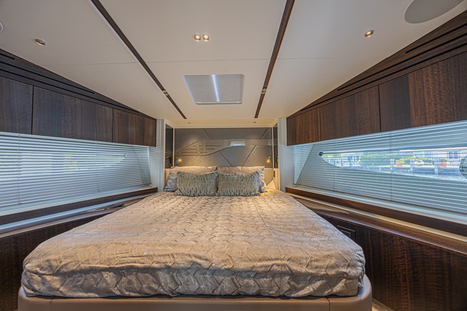 2021 Sunseeker Predator 60 EVO