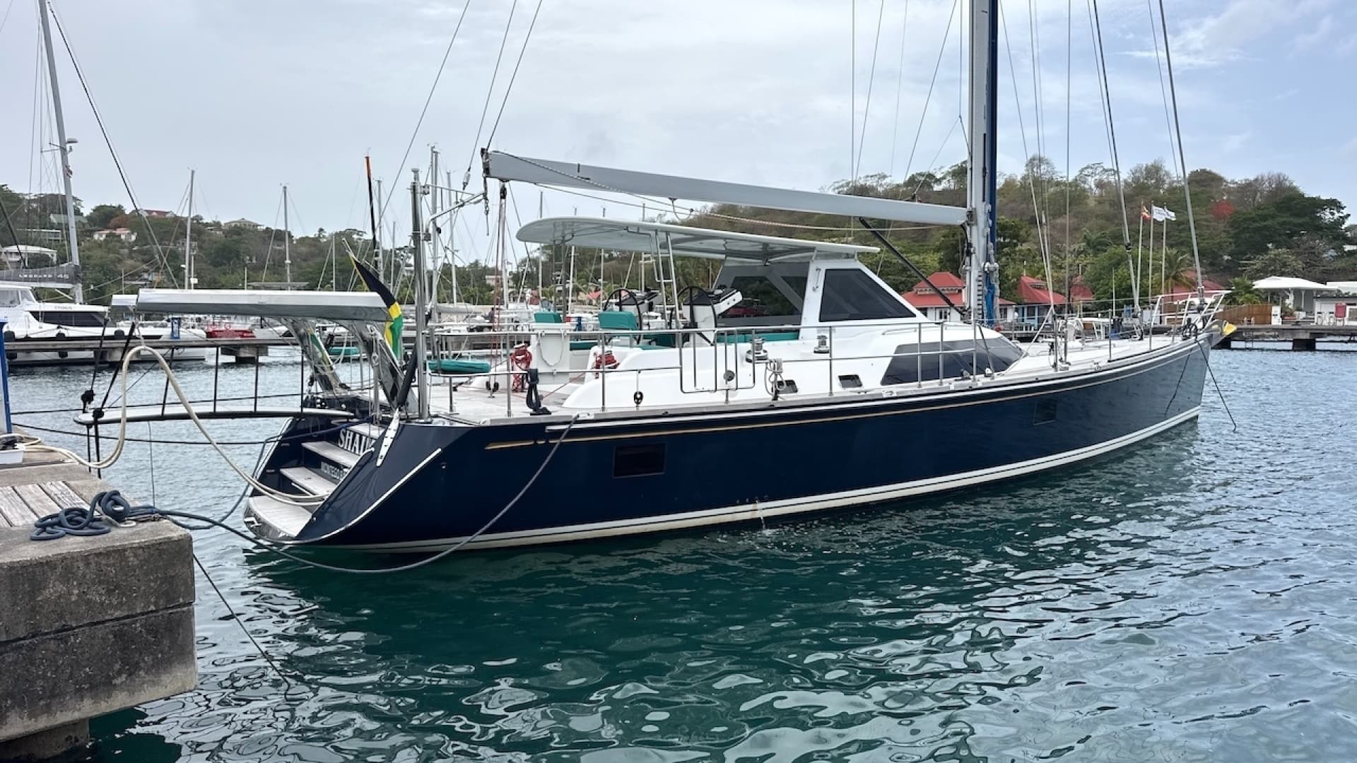 2017 Hylas 63