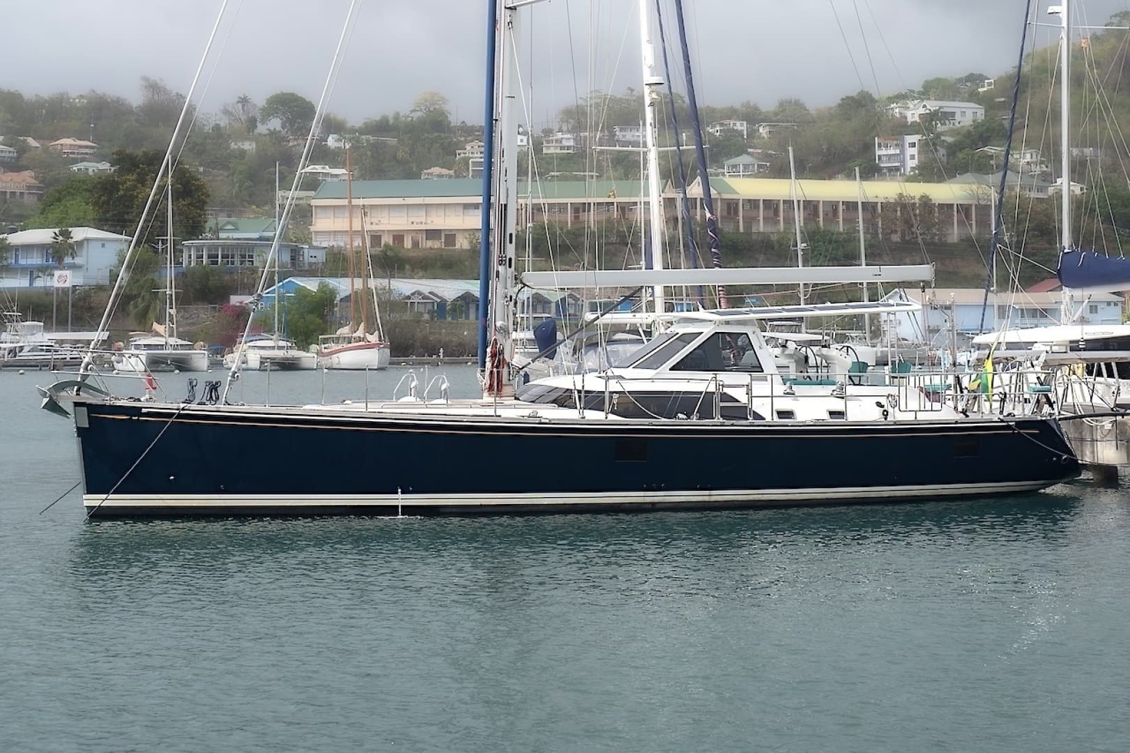 2017 Hylas 63