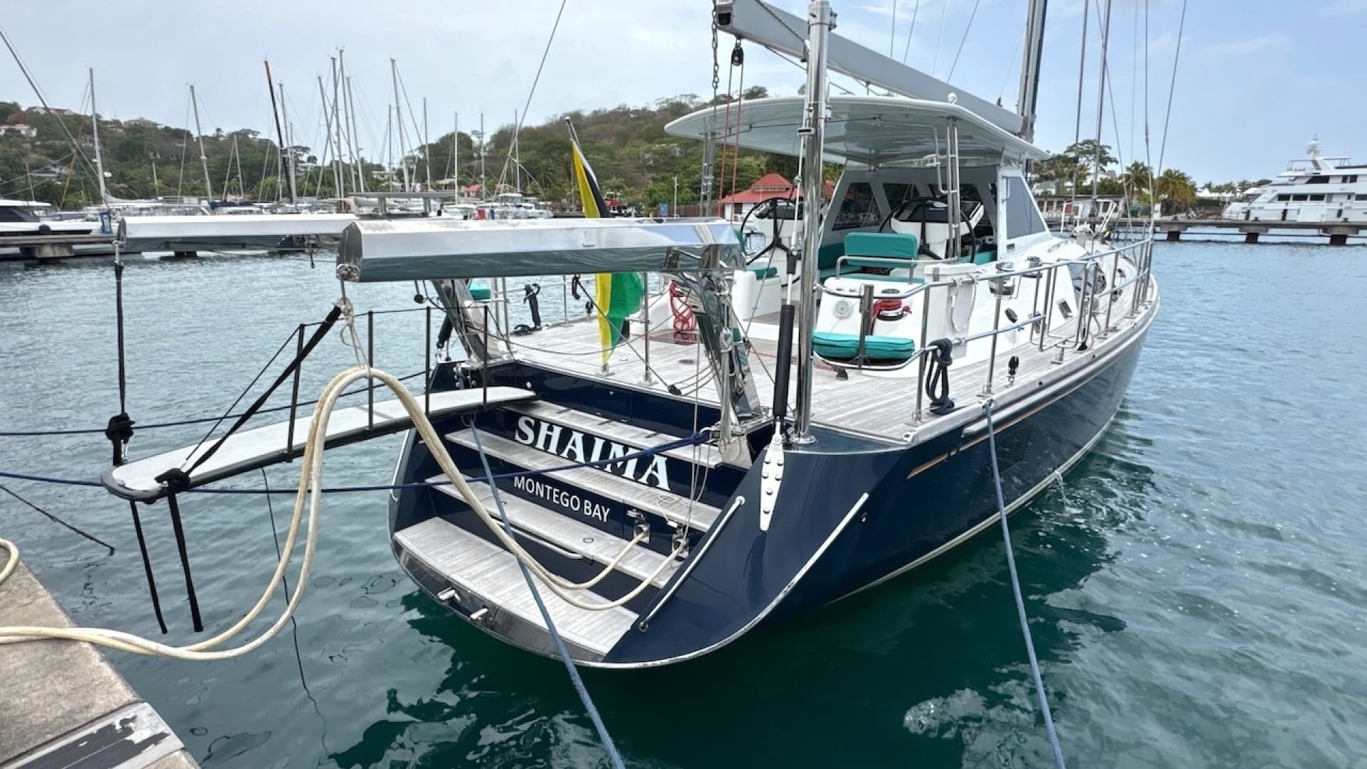 2017 Hylas 63