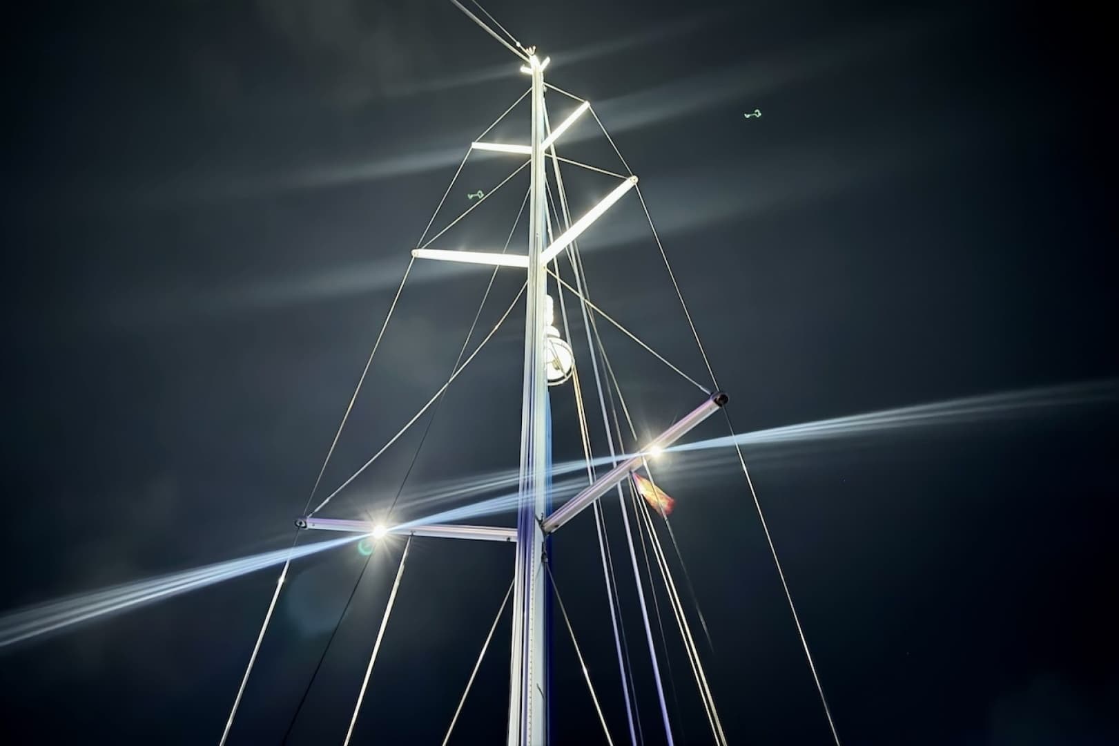 2017 Hylas 63