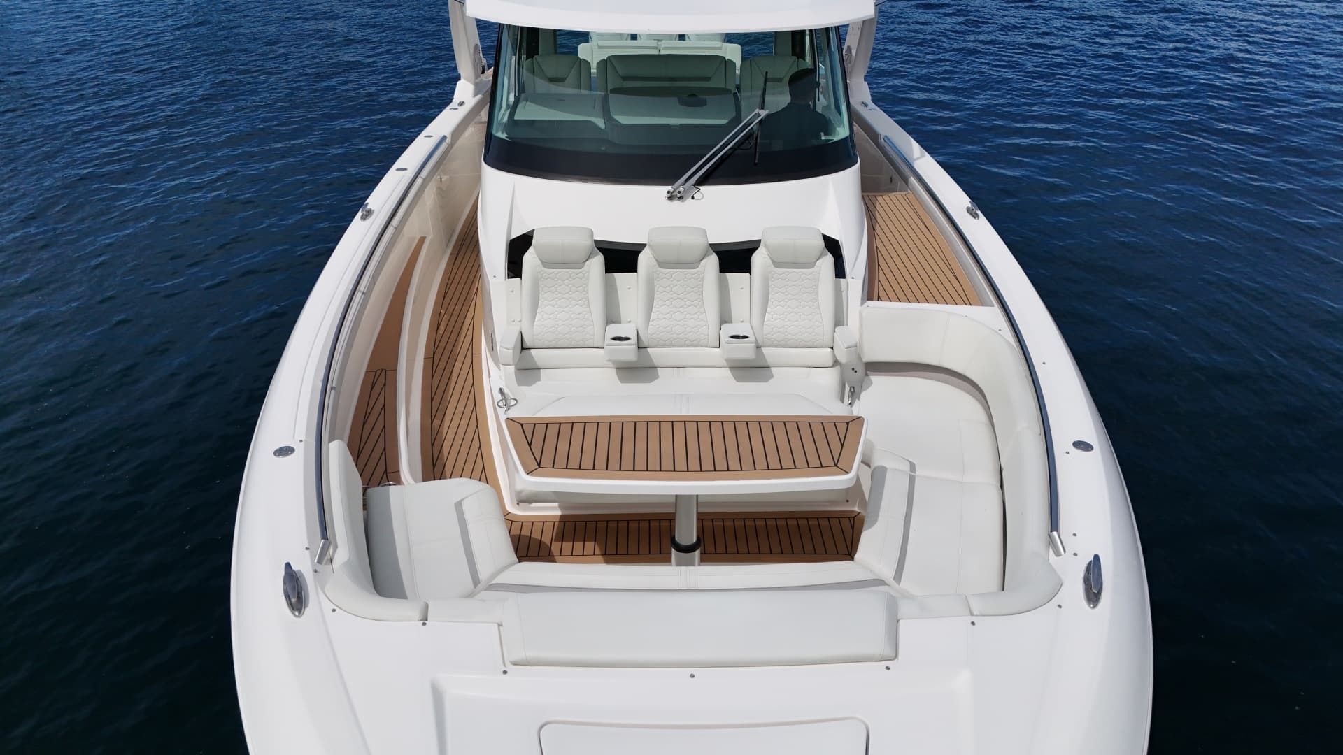 2023 Tiara Yachts 48 LS