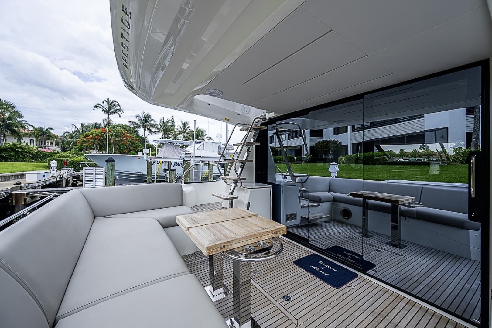 2021 Prestige 520