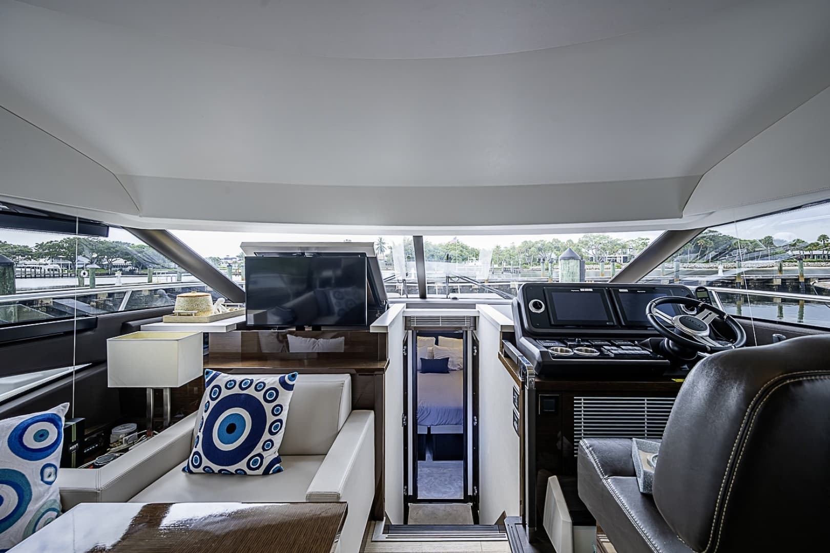 2021 Prestige 520