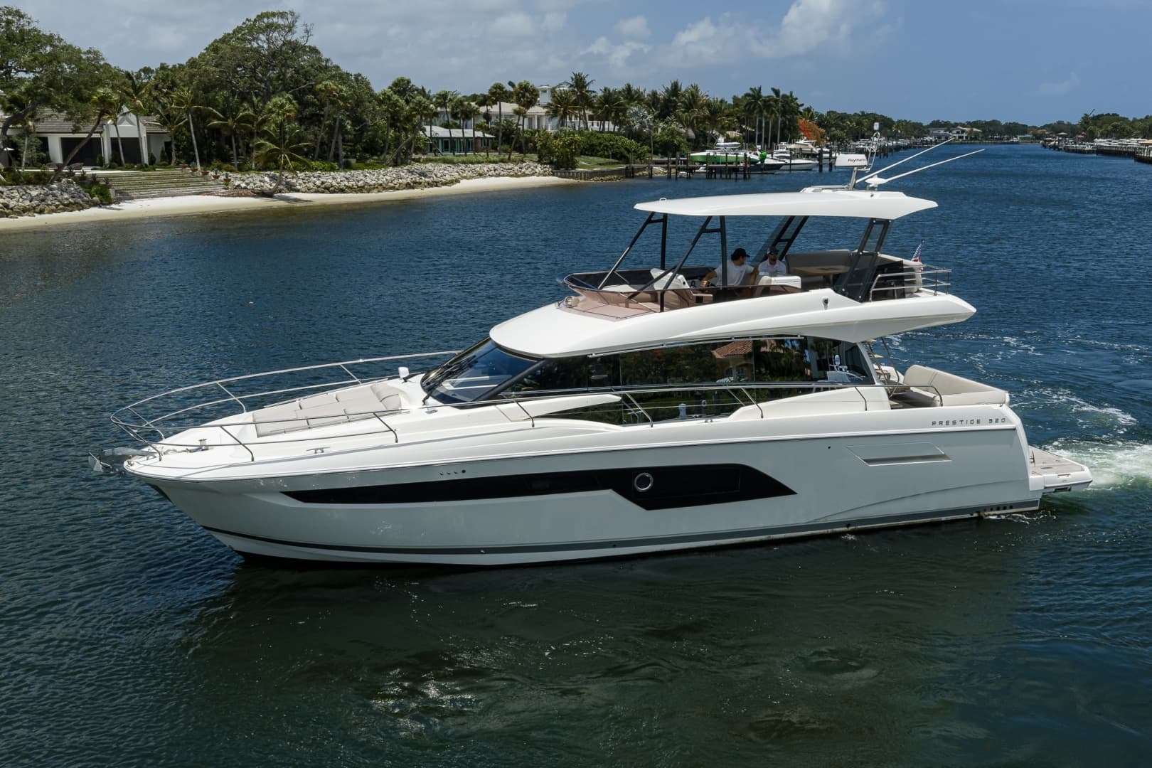 2021 Prestige 520