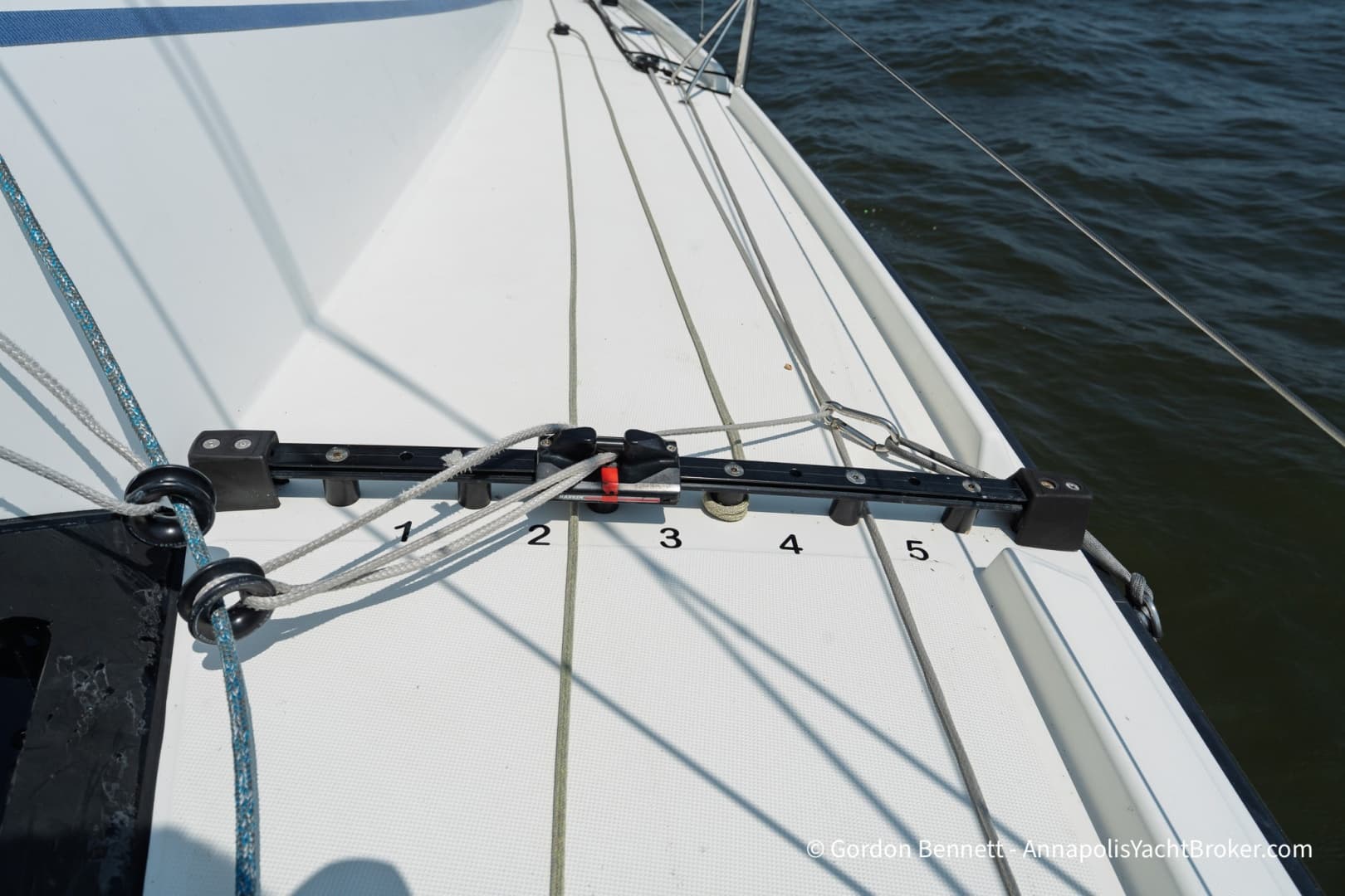 2020 Jeanneau Sun Fast 3300