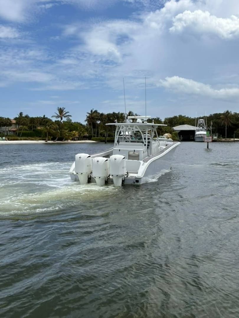 2014 Yellowfin 42 Offshore