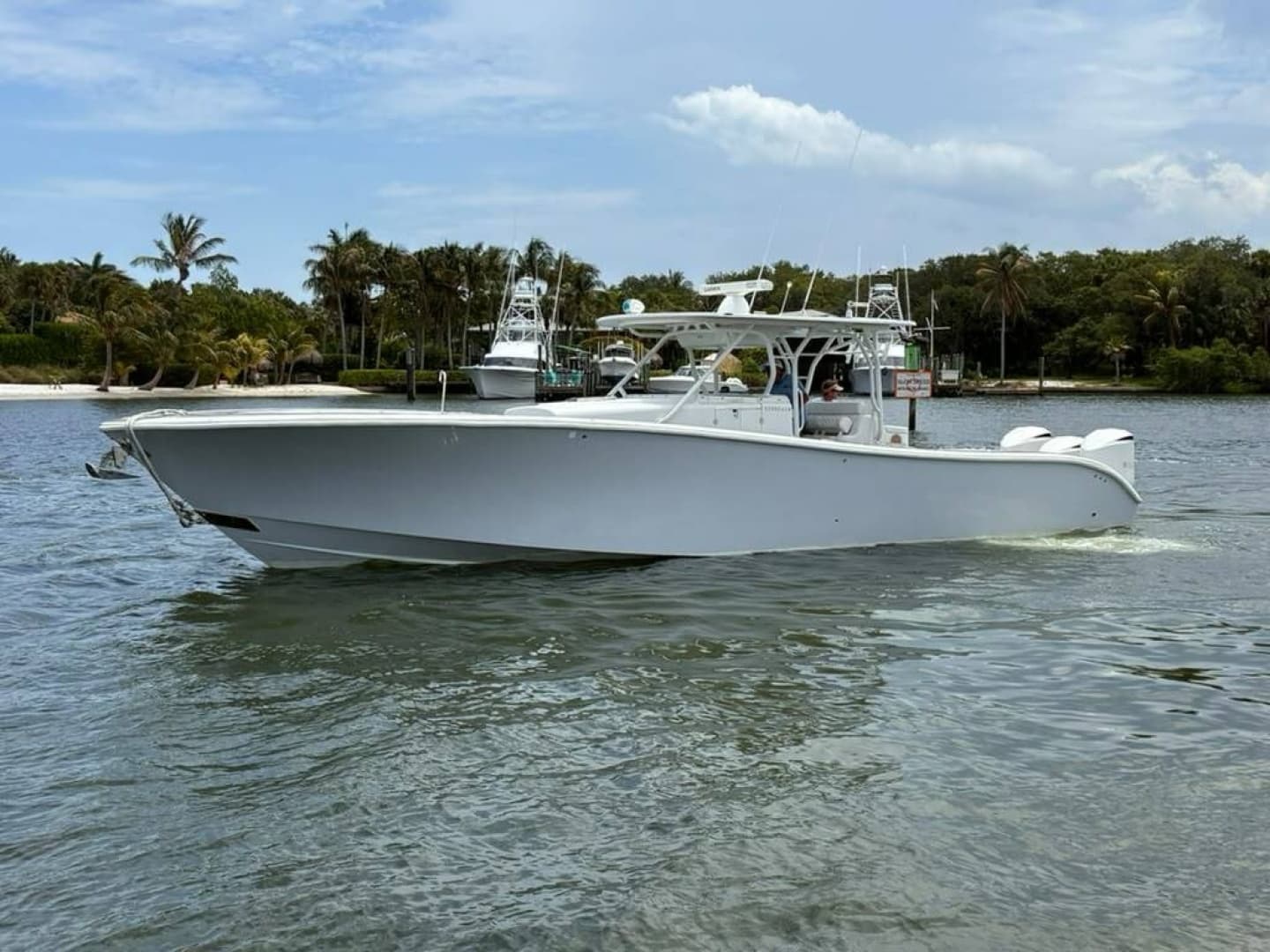 2014 Yellowfin 42 Offshore