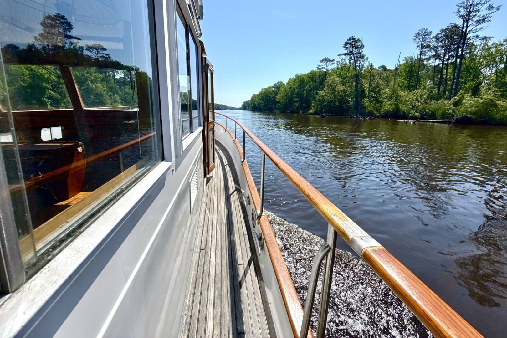 Wide Walkaround Deck