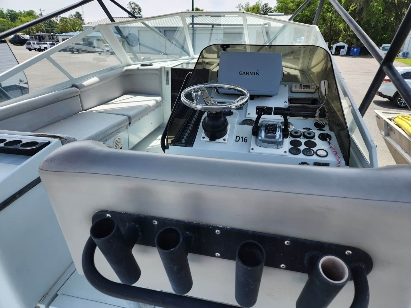 2001 Contender 35 Side Console