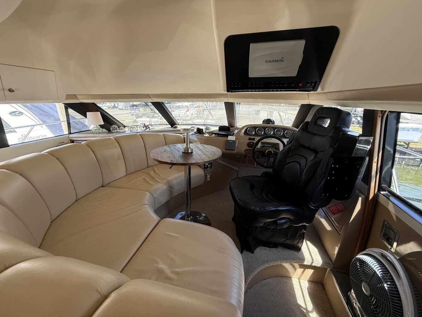 1999 Carver 450 Voyager