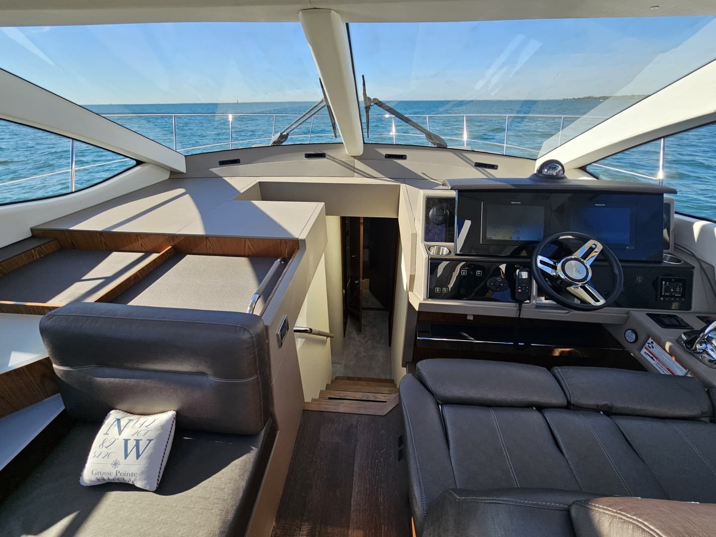 2019 Sea Ray 520 Sundancer
