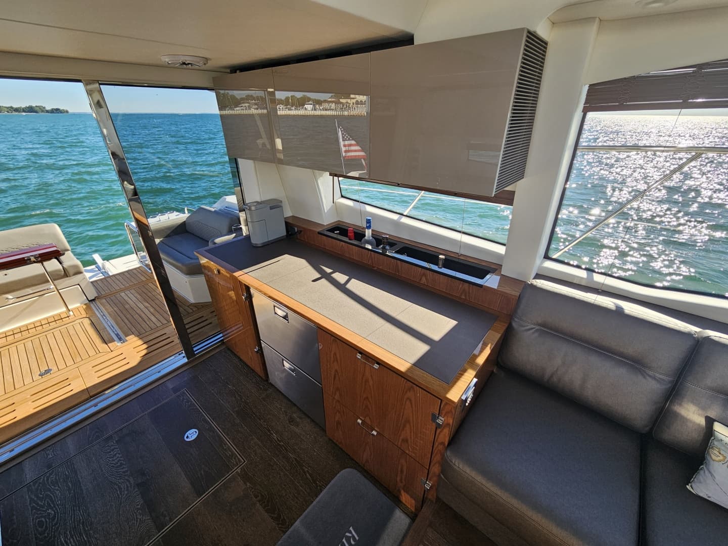 2019 Sea Ray 520 Sundancer