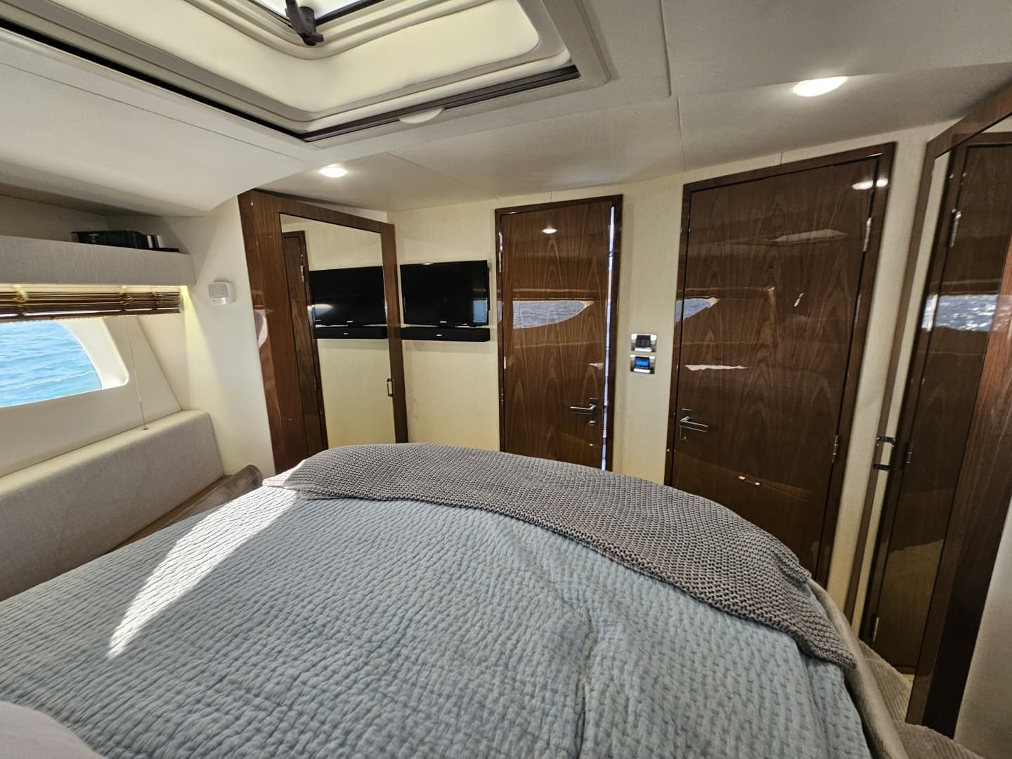 2019 Sea Ray 520 Sundancer