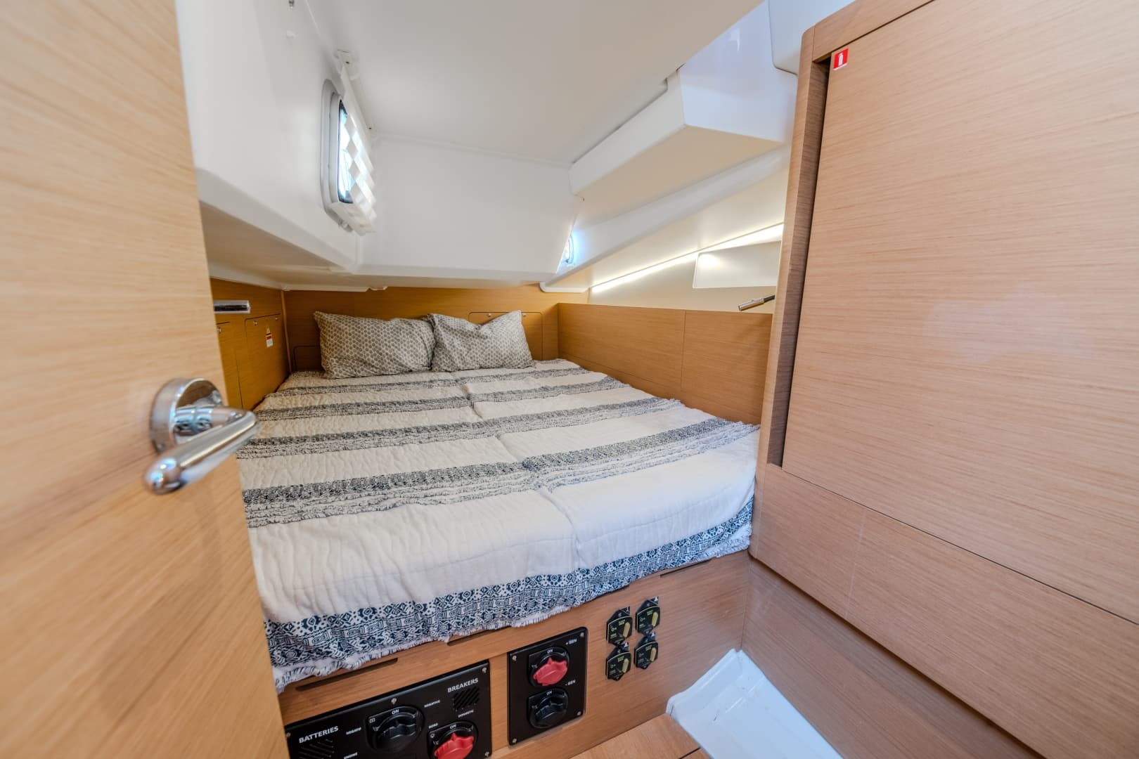 2019 Jeanneau Sun Odyssey 490