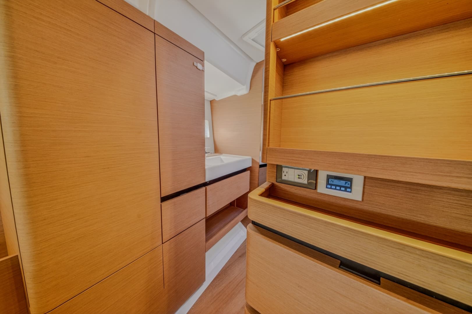 2019 Jeanneau Sun Odyssey 490