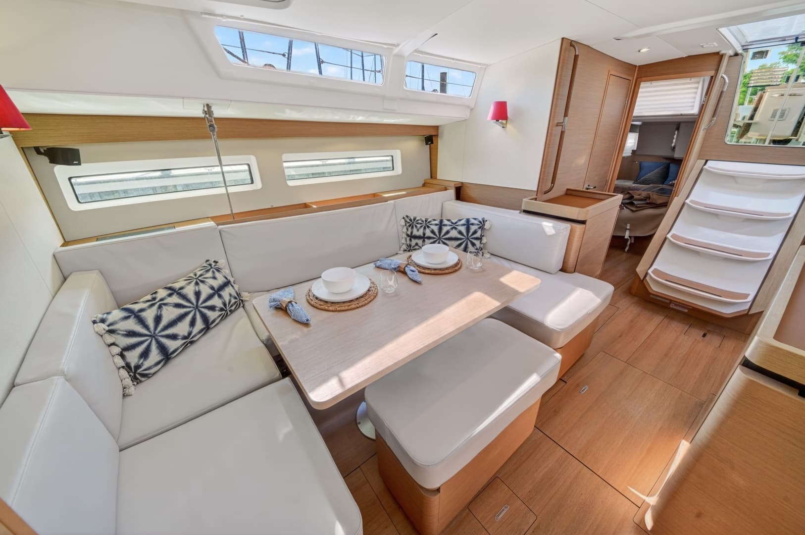 2019 Jeanneau Sun Odyssey 490