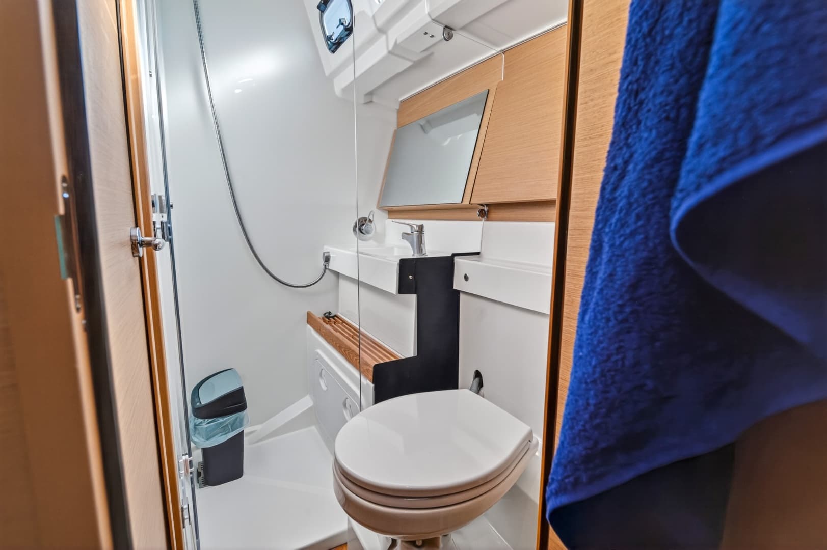 2019 Jeanneau Sun Odyssey 490