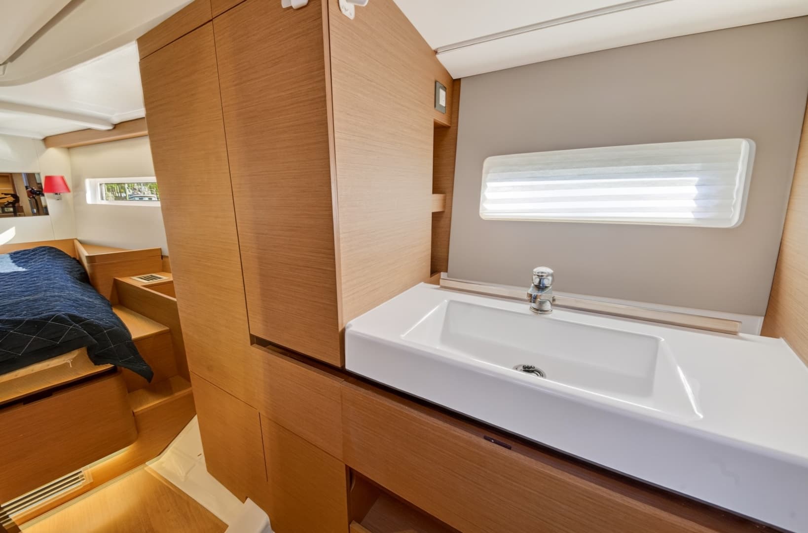 2019 Jeanneau Sun Odyssey 490