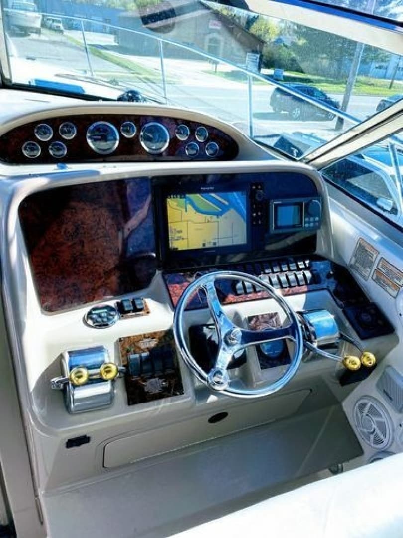 1999 Sea Ray 370 Express