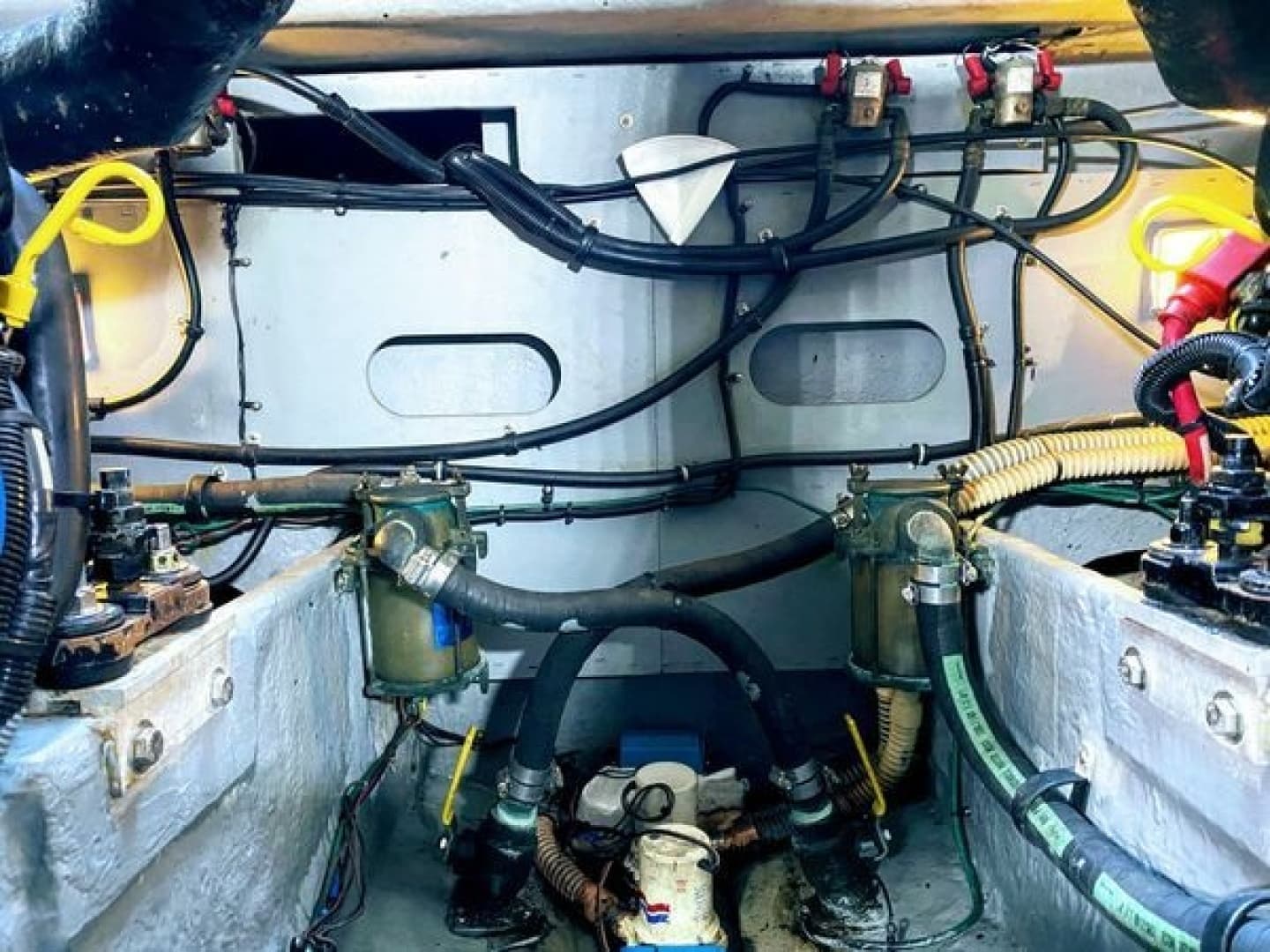1999 Sea Ray 370 Express