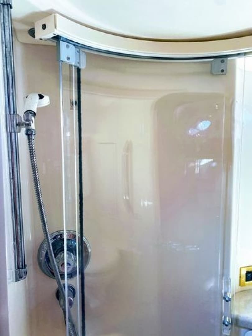 1999 Sea Ray 370 Express
