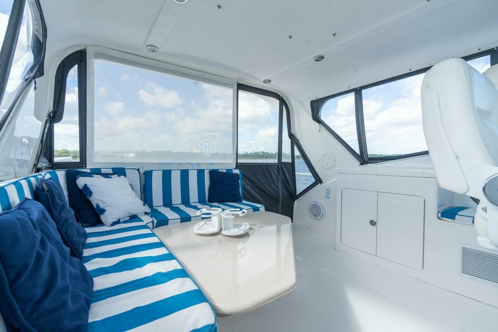 2009 Pacific Mariner 65 Motor Yacht