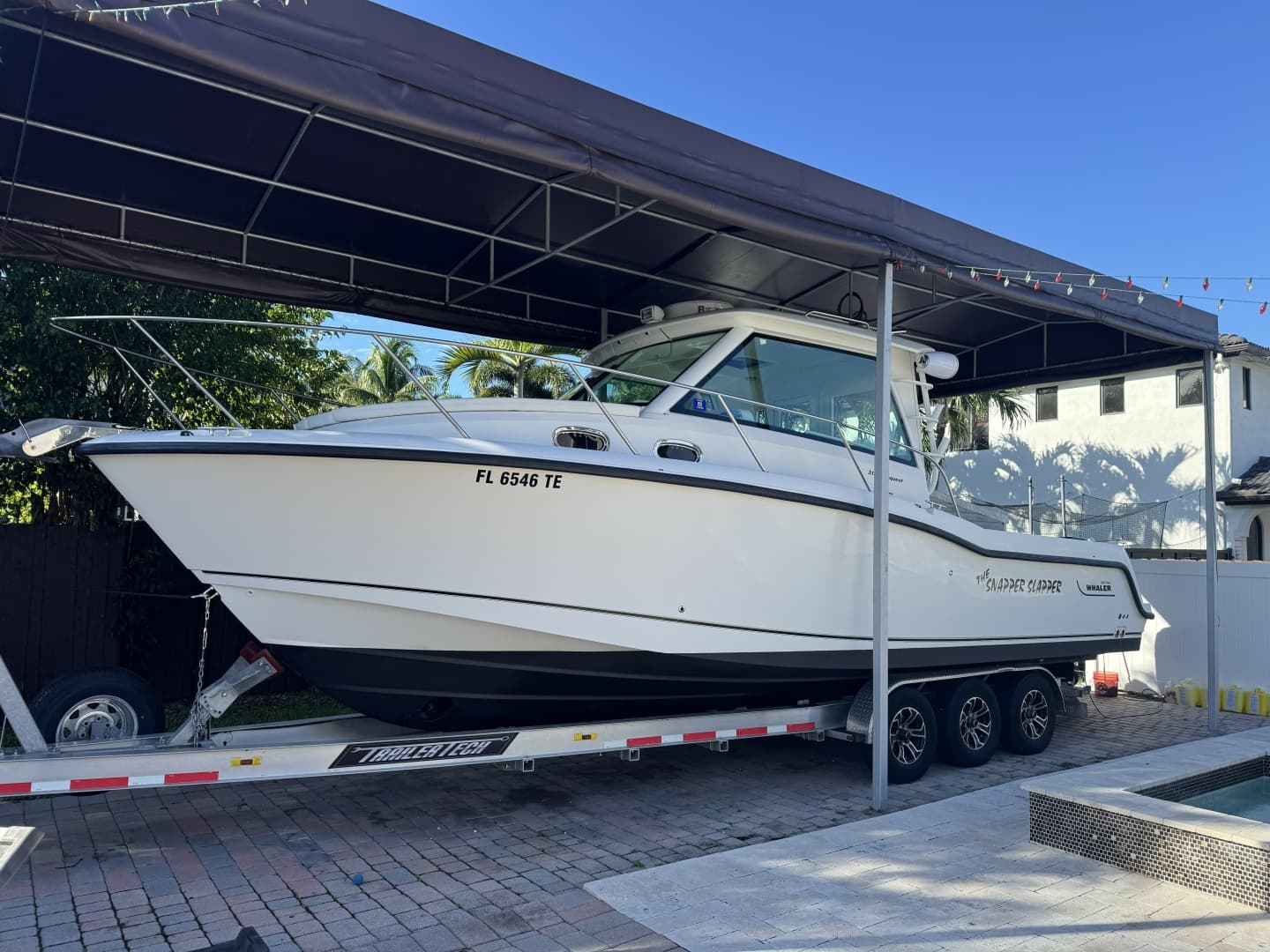 2014 Boston Whaler 315 Conquest