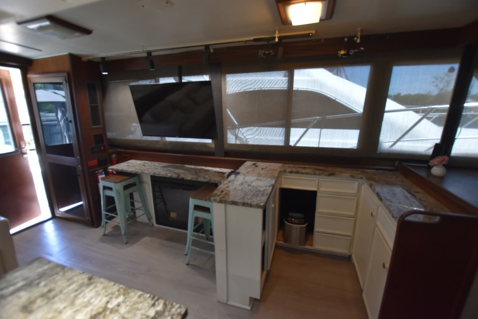 1983 Hatteras High Performance Convertible