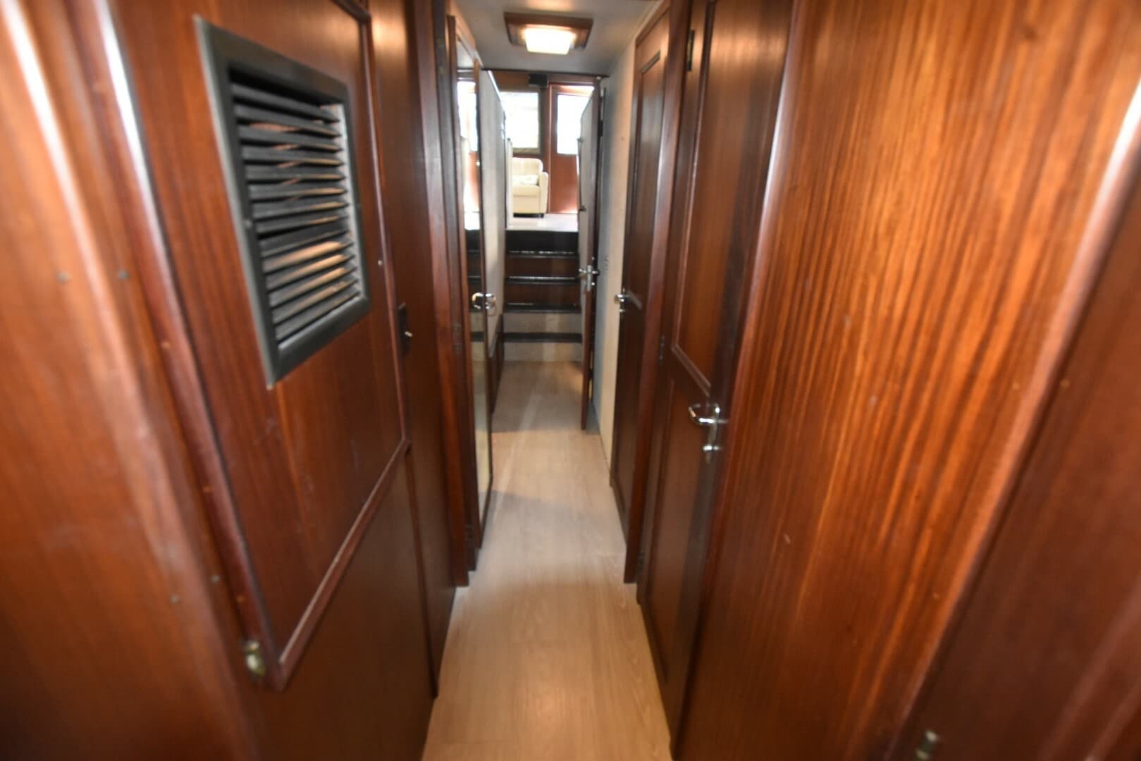 1983 Hatteras High Performance Convertible