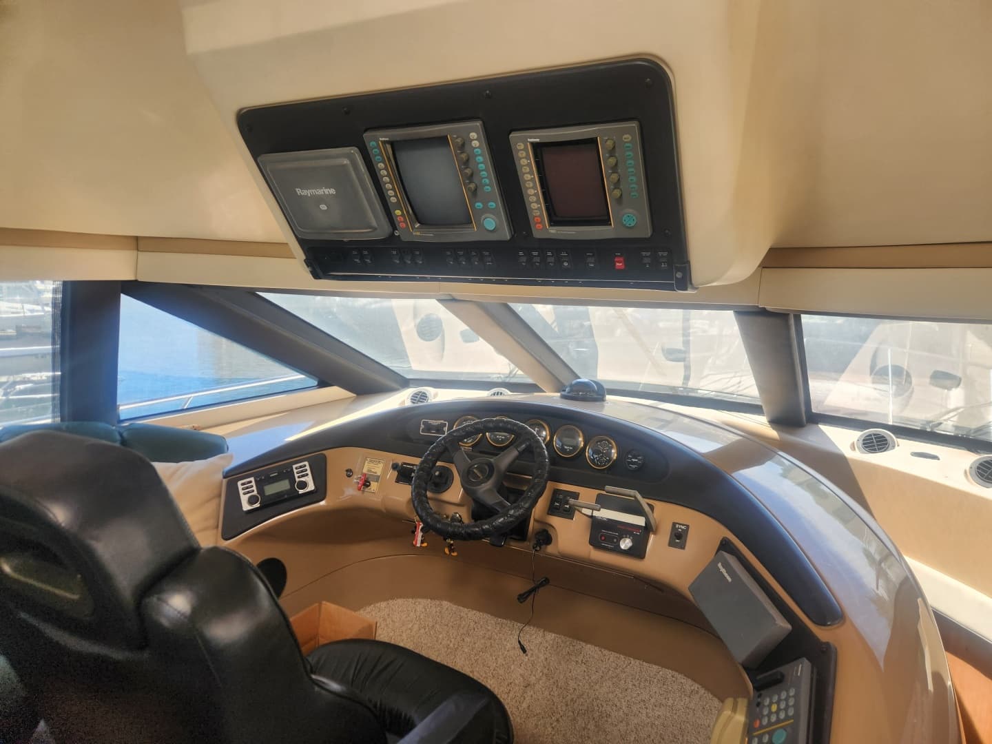 1998 Carver Voyager Pilothouse